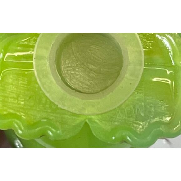 VTG Green Frog Plastic Salt Pepper Shakers Kitschy Happy Hong Kong Mid Century - Picture 8 of 9